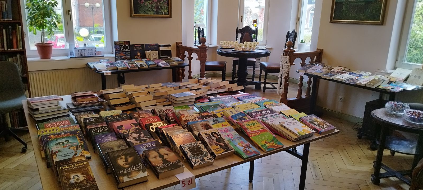 Zdjęcie: Kiermasz książek