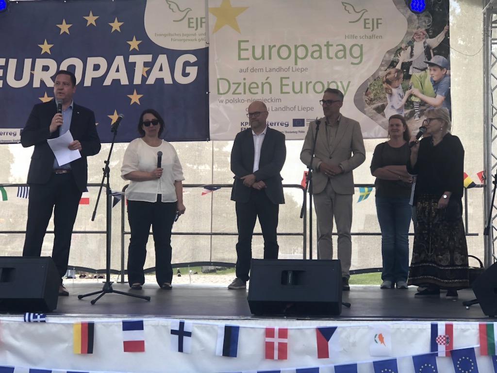 Zdjęcie: 23. Dzień Europy w Landhof Liepe „Podróż przez Europę”